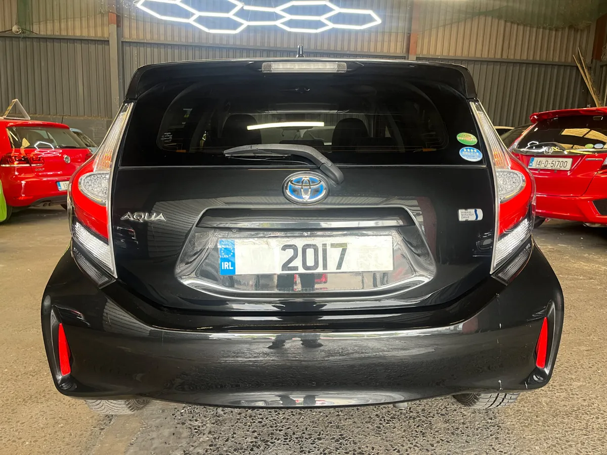 Toyota Aqua 2017 hybrid automatic - Image 4