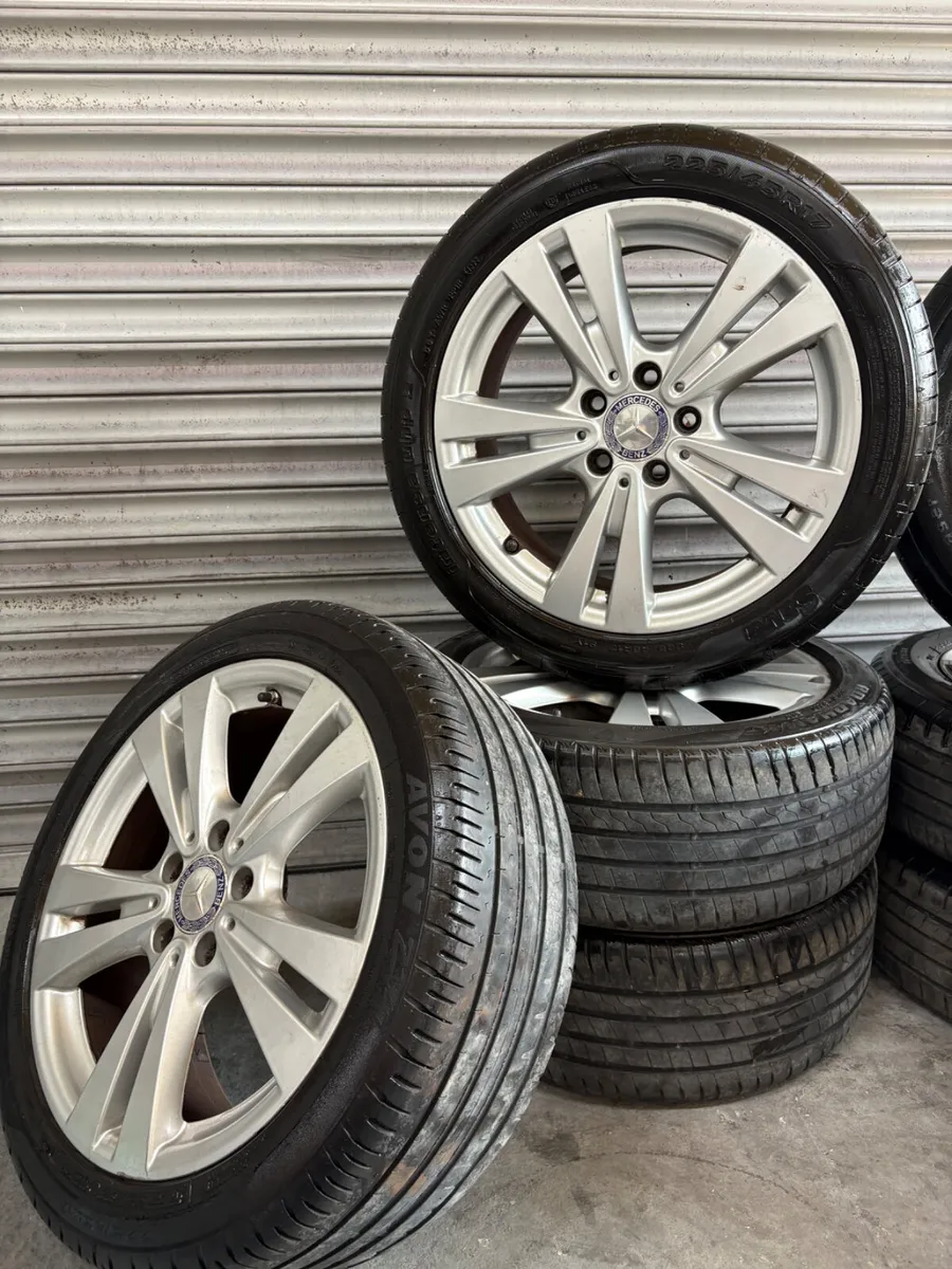 Mercedes C-Class 17” Alloys - Image 1