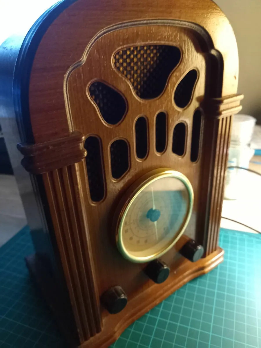 Vintage Style Radio - Image 4