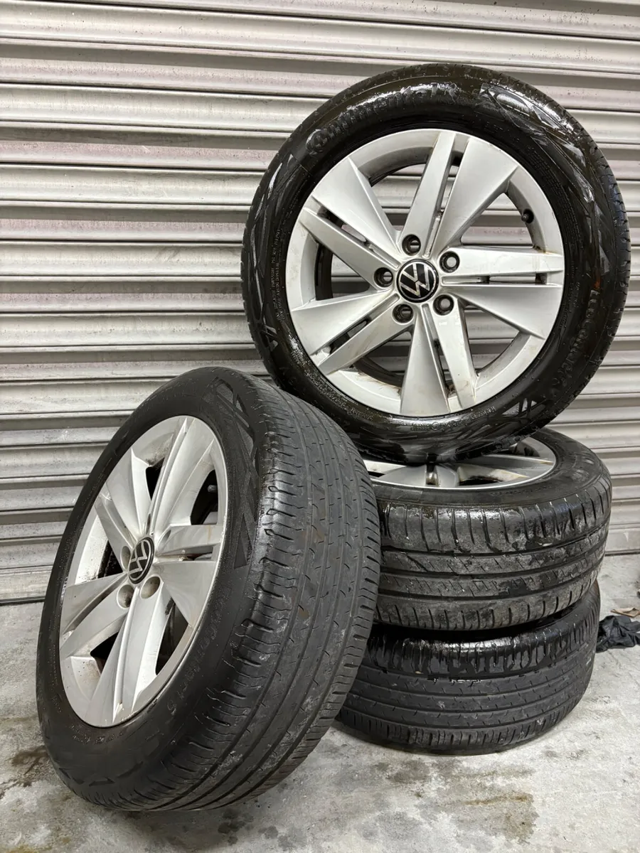 Volkswagen Golf 16” Alloys - Image 1
