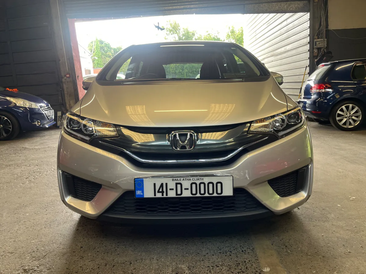 Honda Fit 2014 low mileage - Image 3