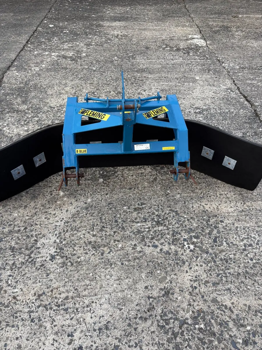 Fleming Heavy Duty Yard Scraper - Image 1