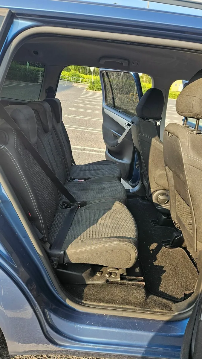 Citroen C4 Picasso 2011 - Image 4