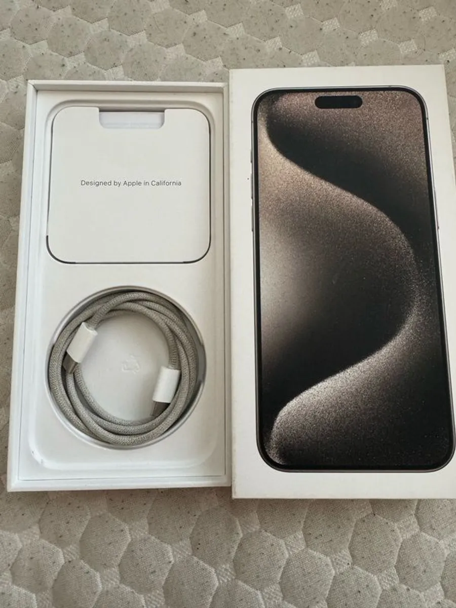 iPhone 15 Pro Max - Image 2