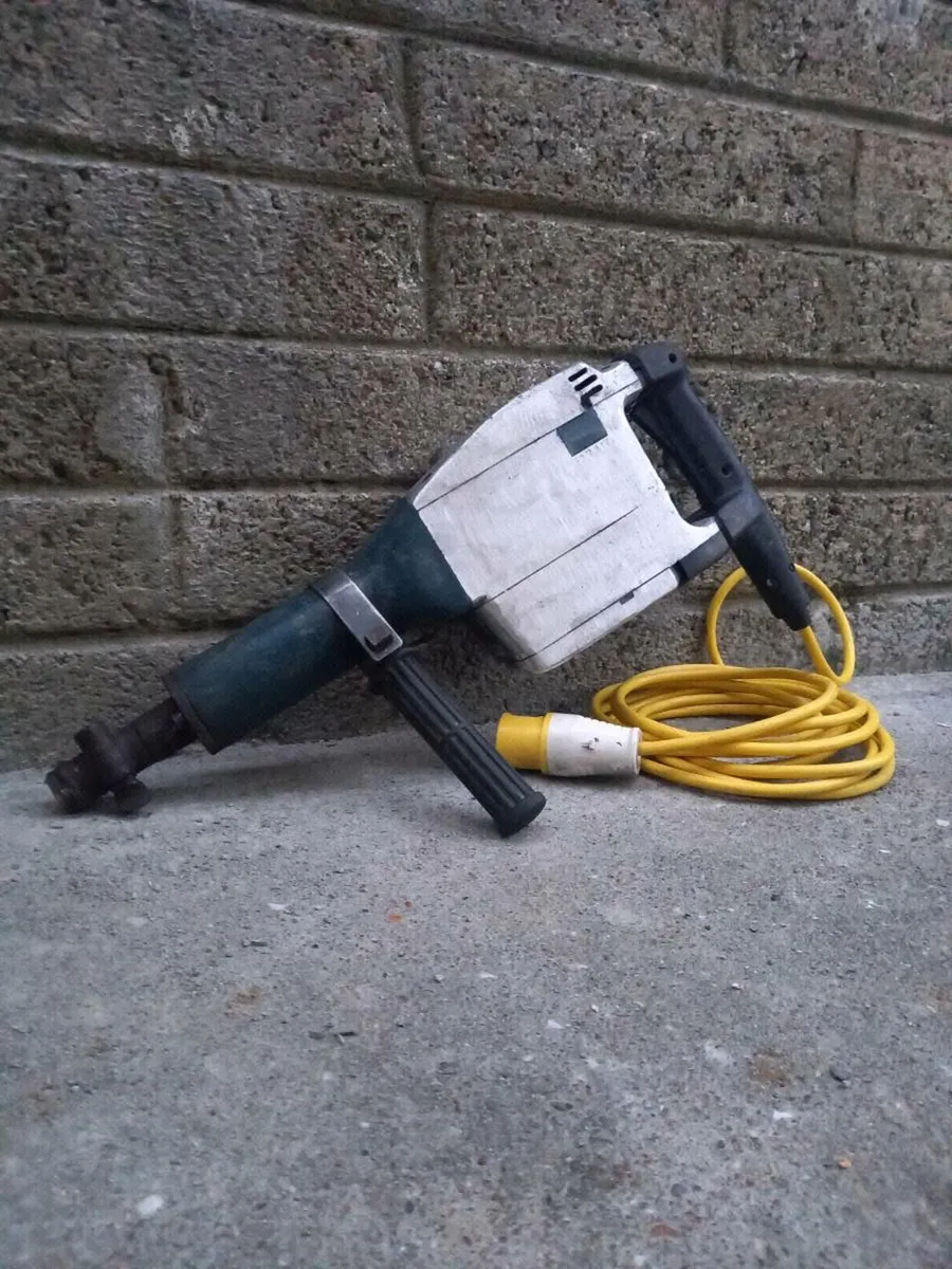 Bosch Concrete Breaker - Image 2
