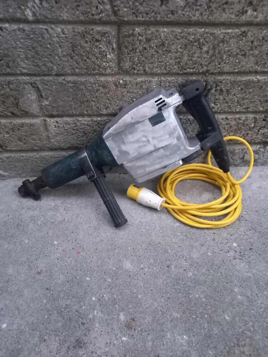 Bosch Concrete Breaker - Image 4