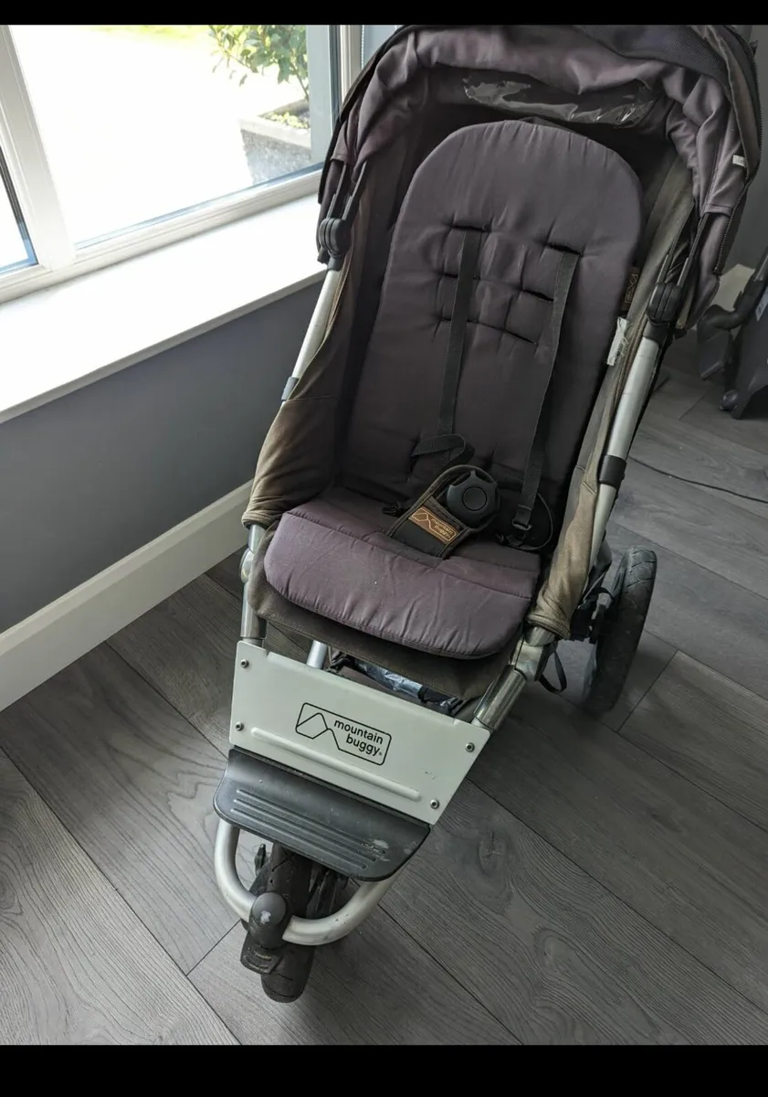 Mountain buggy terrain with newborn bassinet - Image 2