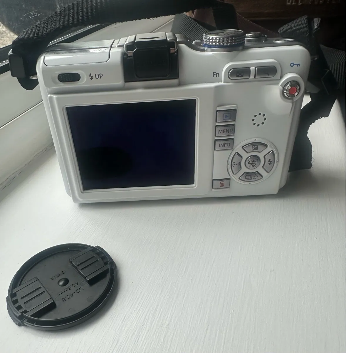 Olympus Pen E - PL 1 - Image 2