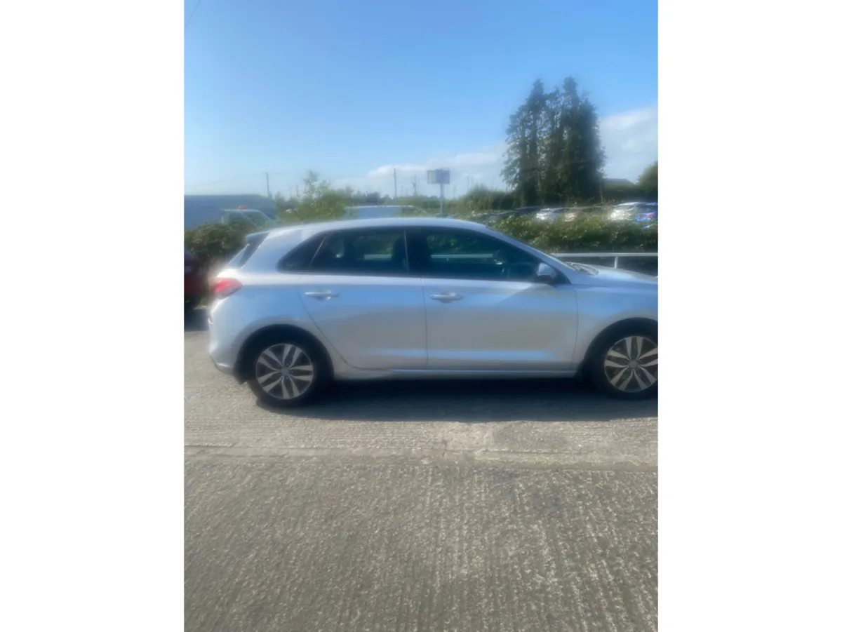 Hyundai i30 I 30 DELUXE 5DR - Image 2