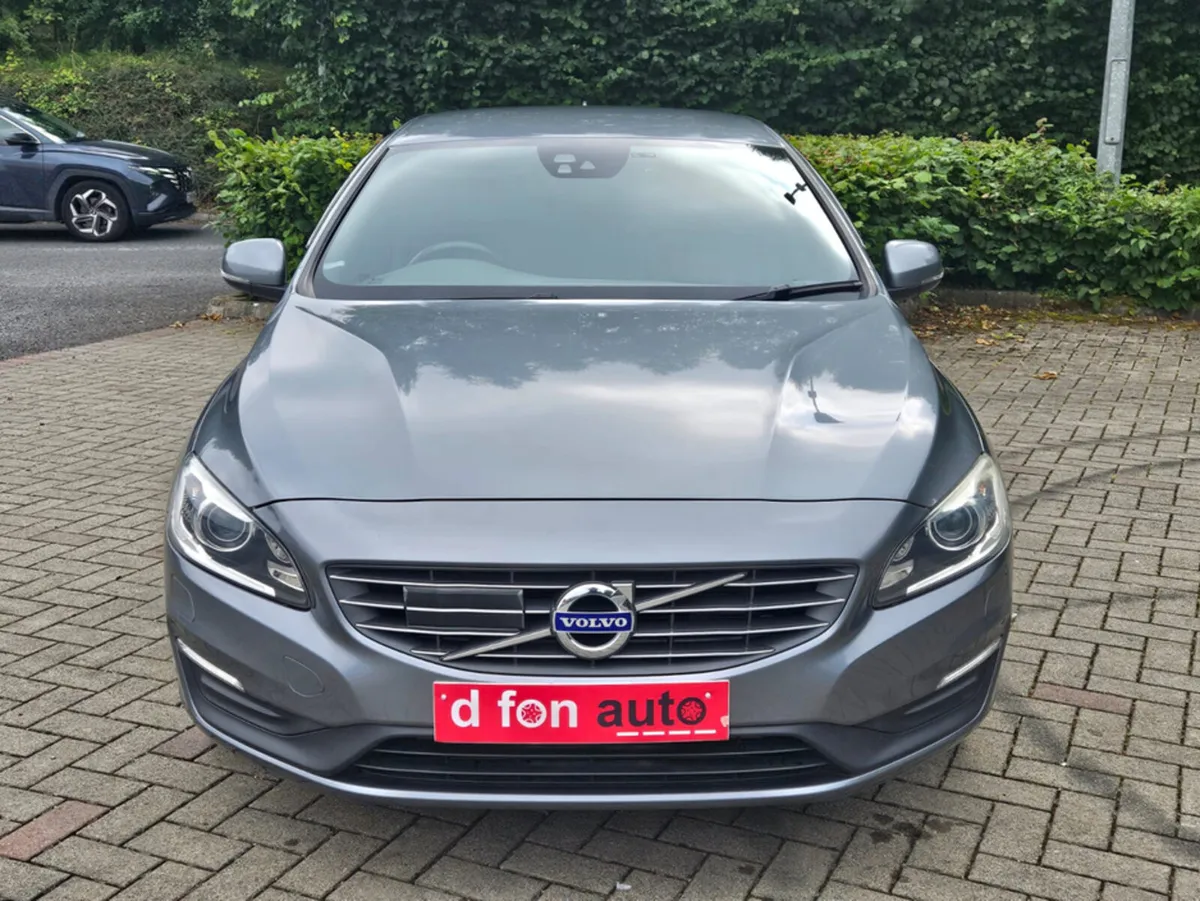 Volvo V60 D4 2.0 DIESEL AUTOMATIC 180BHP  LUXURY M - Image 2