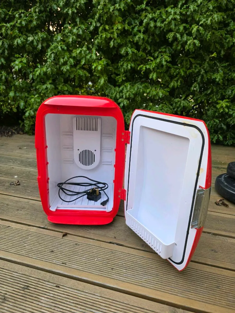 Mini fridge - Image 3