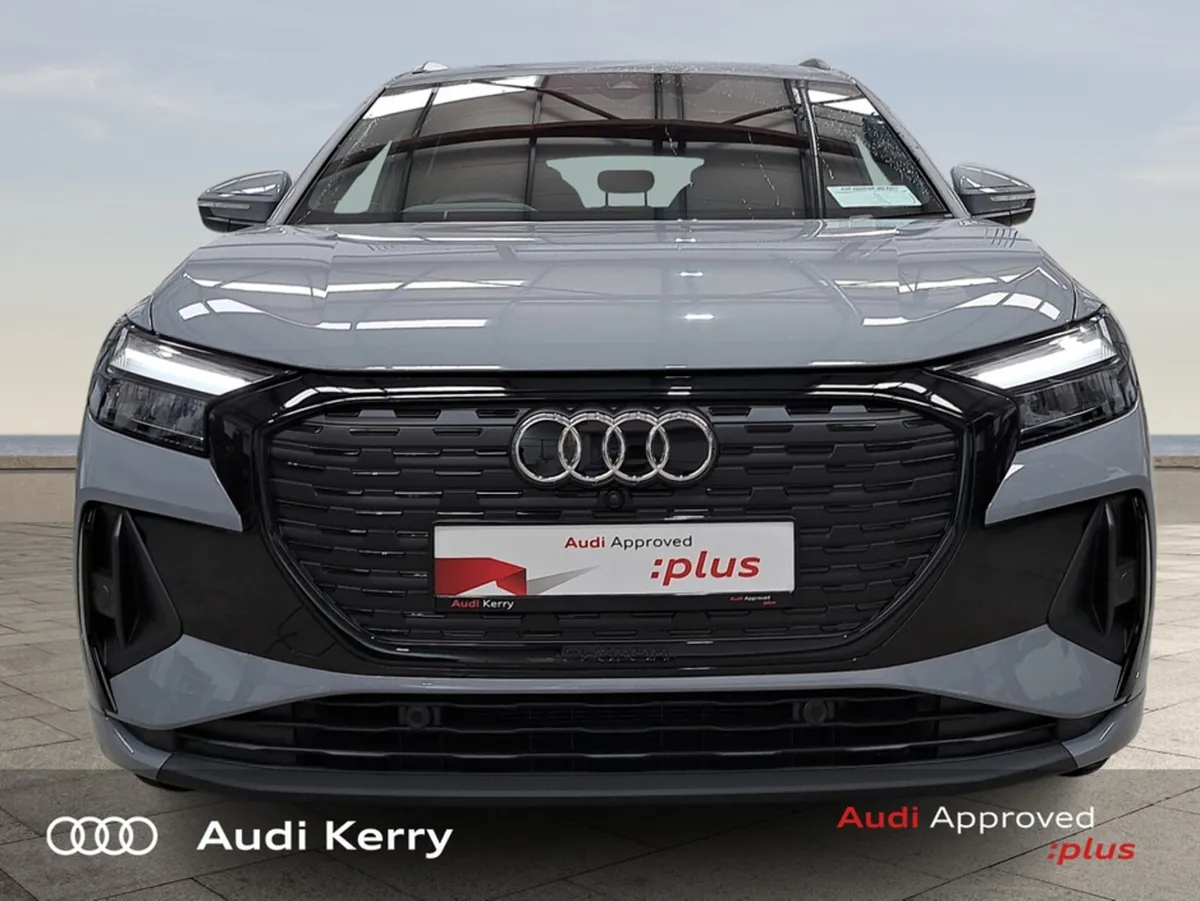 Audi Q4 e-tron S-LINE 40 E-TRON - Image 2