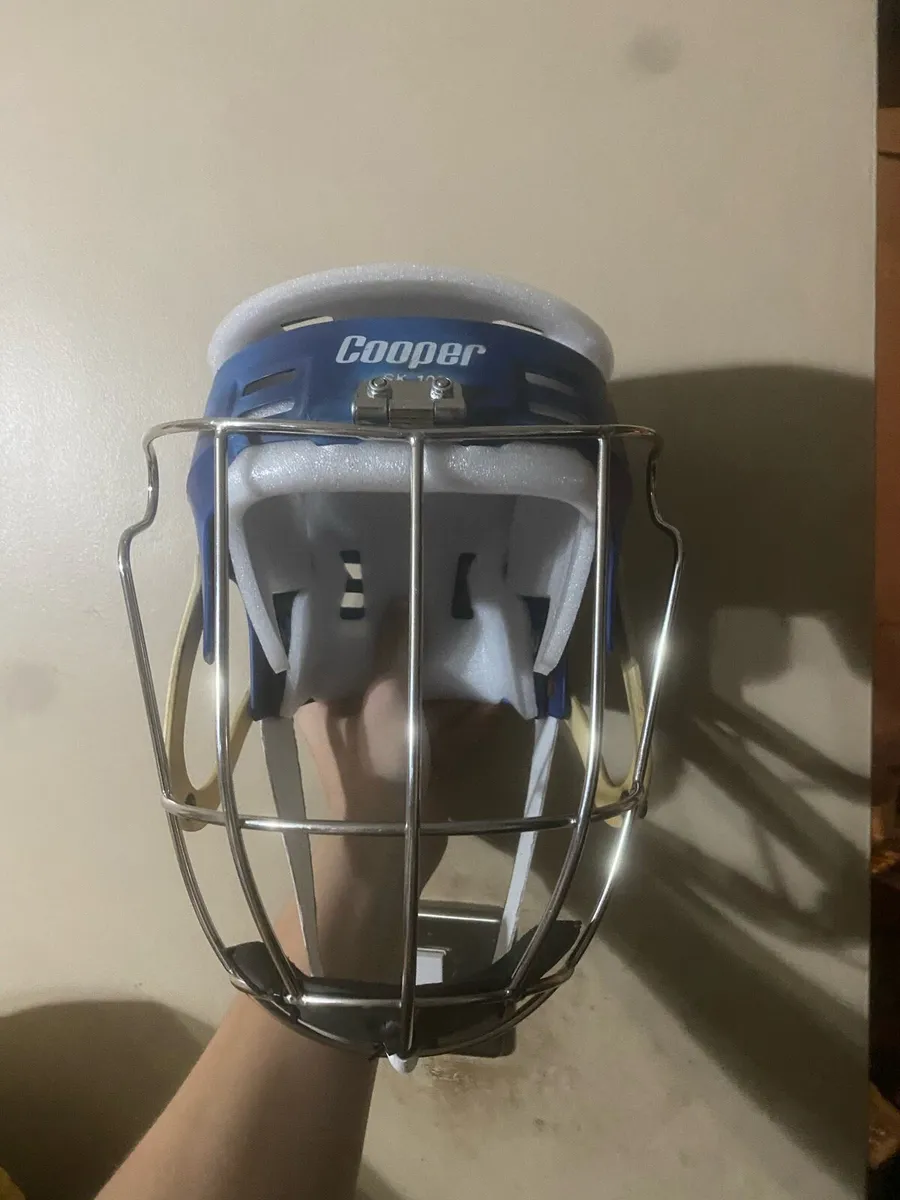 Blue old newstyle cooper sk100 hurling helmet - Image 2
