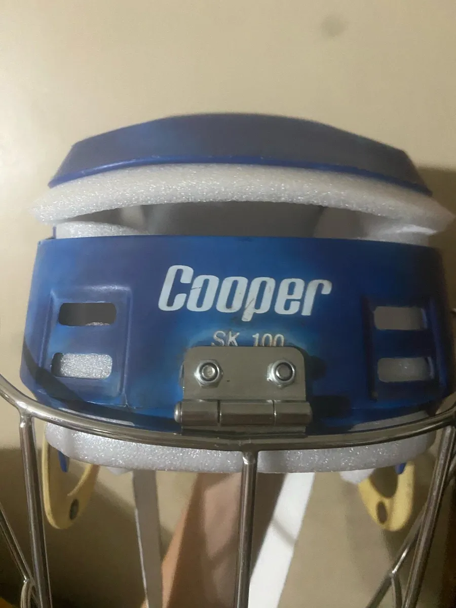 Blue old newstyle cooper sk100 hurling helmet - Image 4