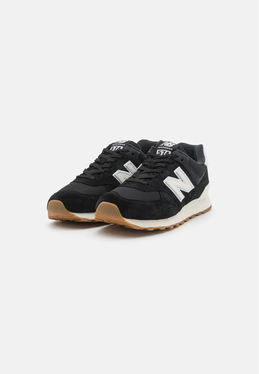New Balance Trainers Size UK 4.5 - Image 1