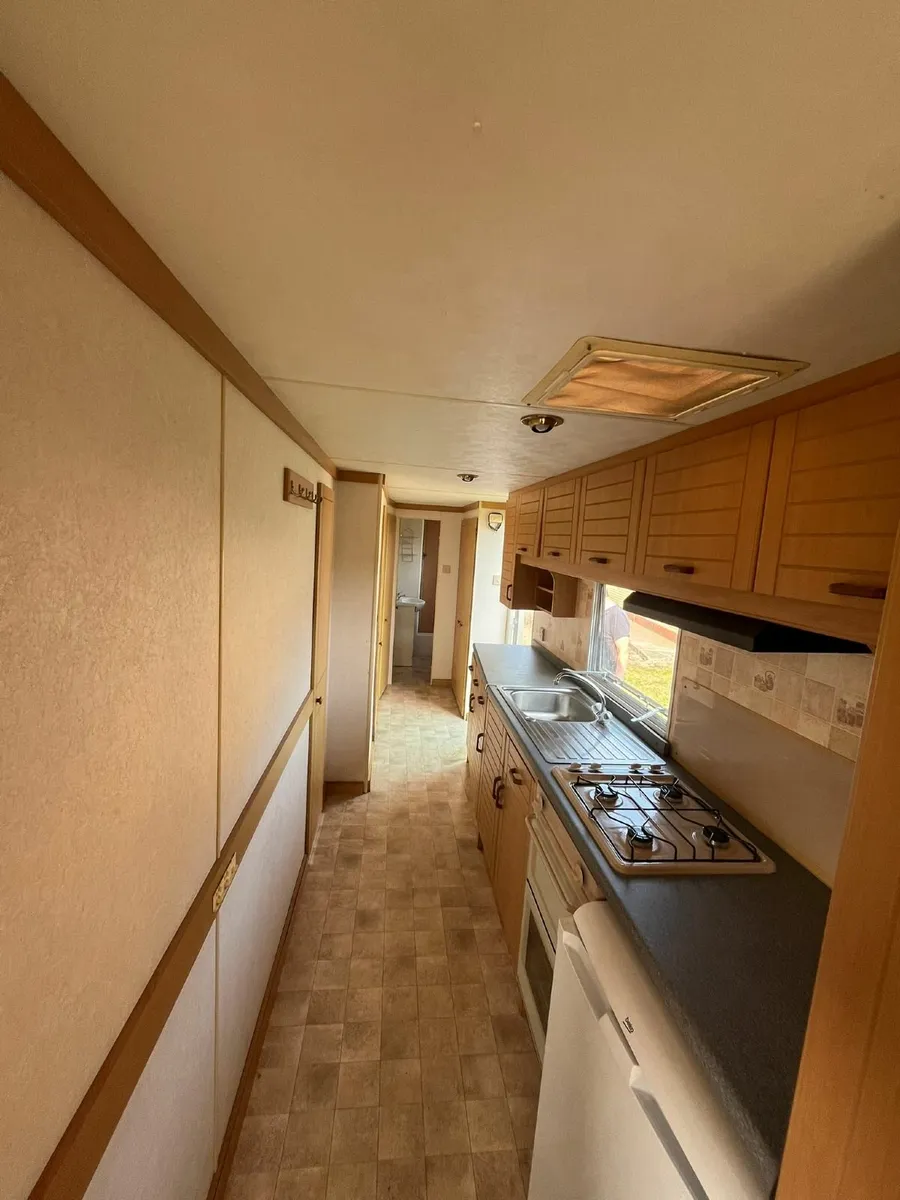 35x12  - 3 Bed (sleeps 8), 2 Toilet, Clean & Ready - Image 2