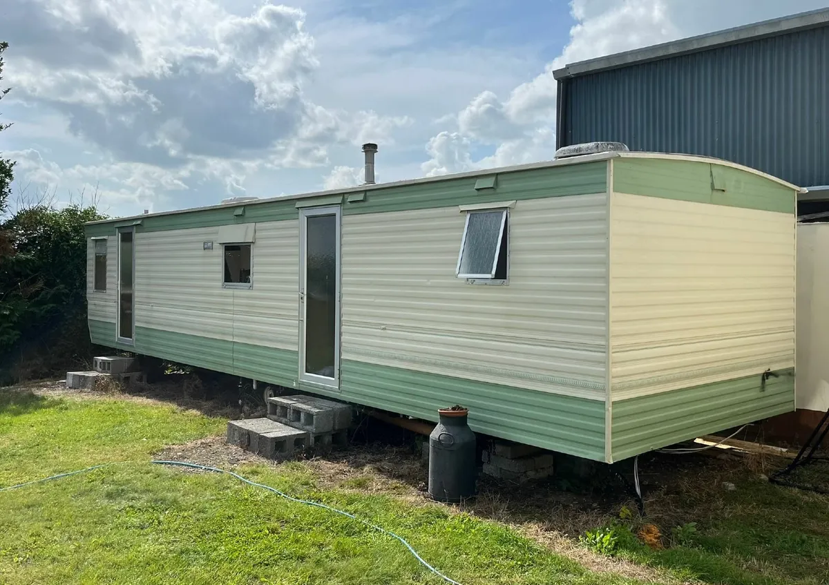 35x12  - 3 Bed (sleeps 8), 2 Toilet, Clean & Ready - Image 3
