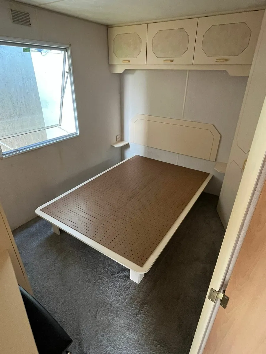 35x12  - 3 Bed (sleeps 8), 2 Toilet, Clean & Ready - Image 4