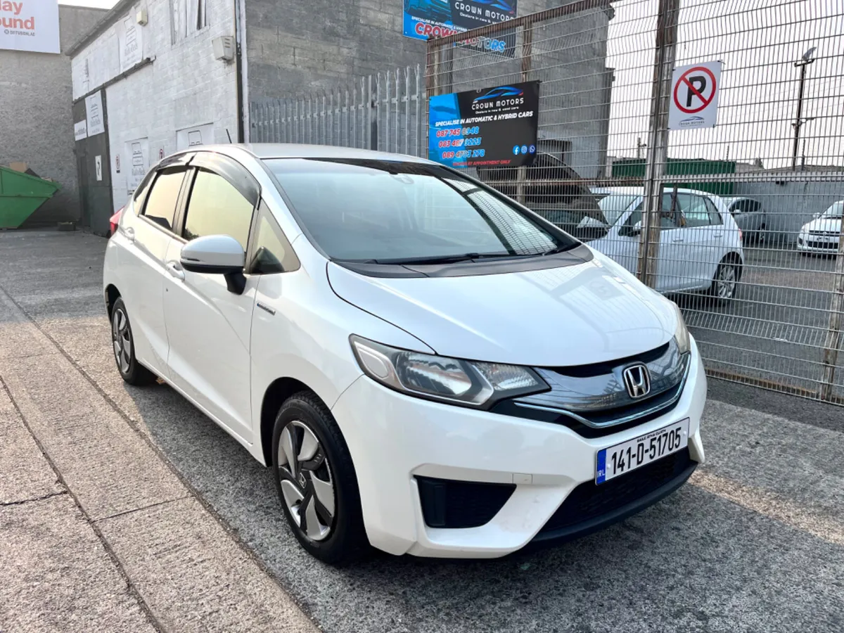 Honda Fit 2014 hybrid - Image 2