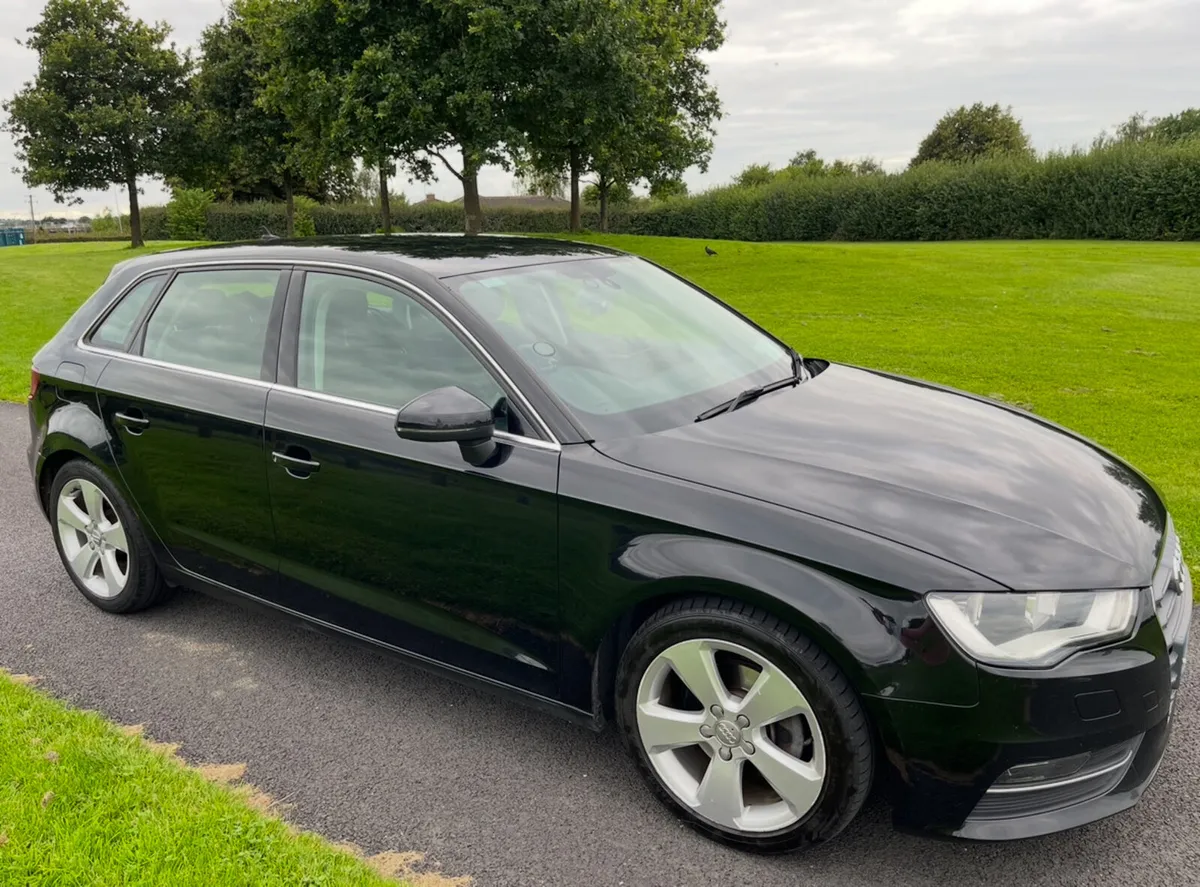 Audi A3 1.6TDI Sport 5dr - Full service history - Image 3