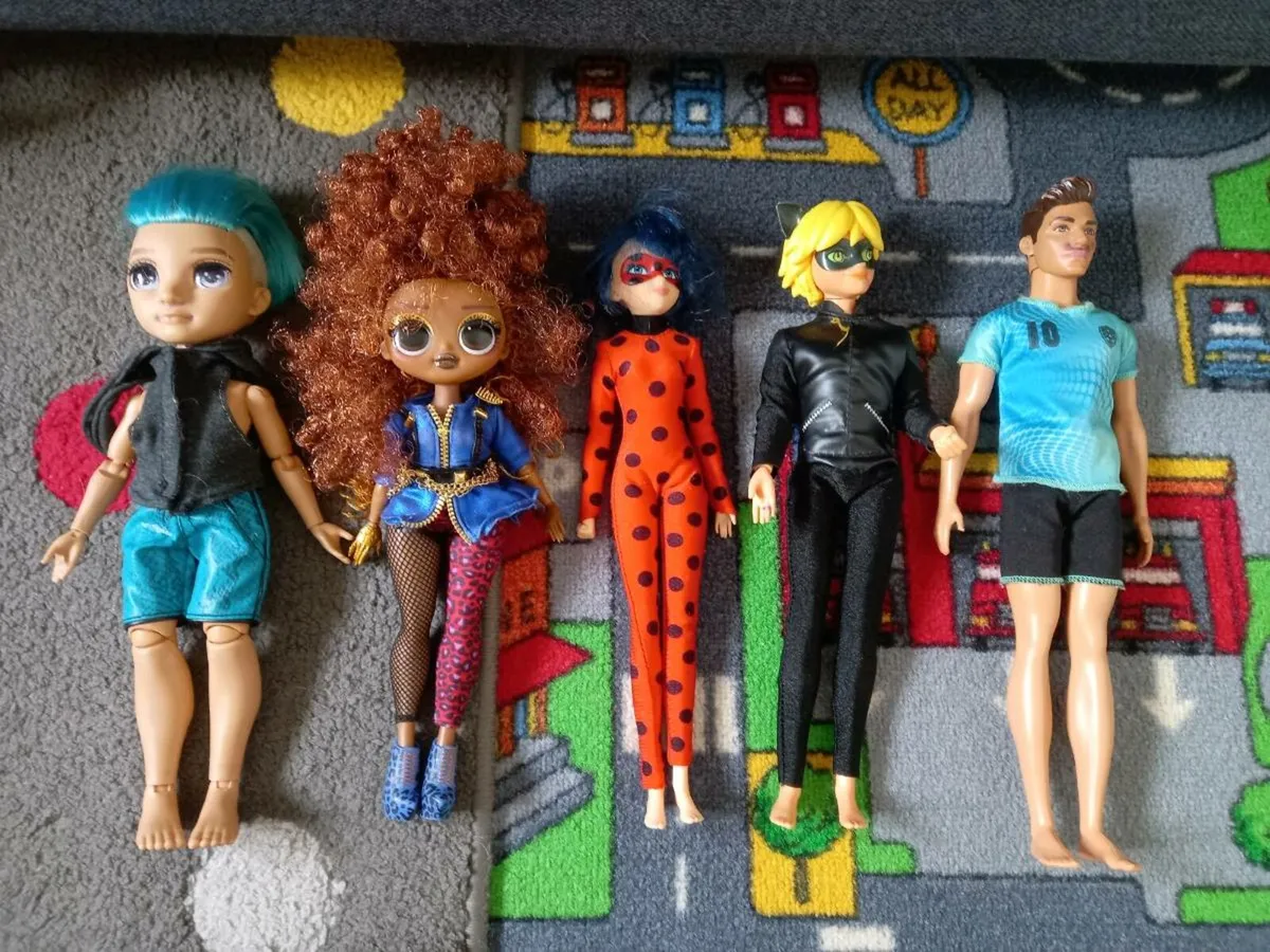Set of Toys Dolls and Roller Skates - Image 2