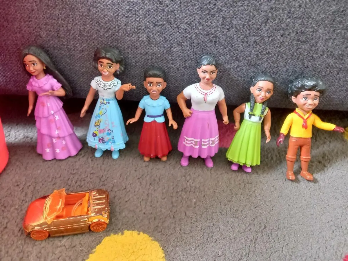 Set of Toys Dolls and Roller Skates - Image 3