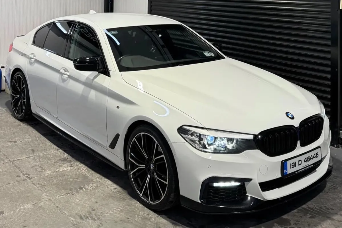 2019 BMW 520 - Image 4