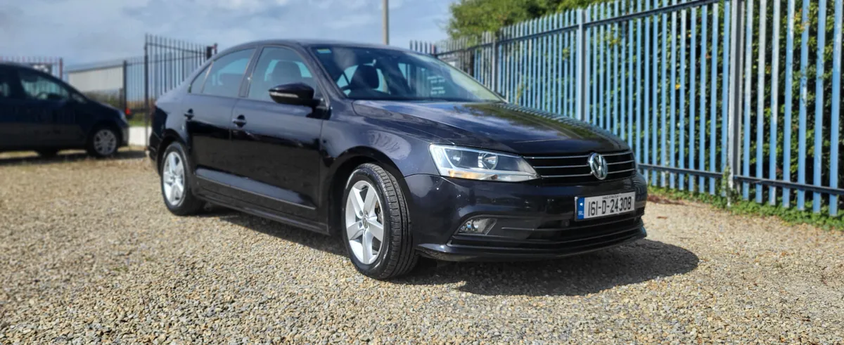 AUTOMATIC Volkswagen Jetta 2016 DSL - Image 3