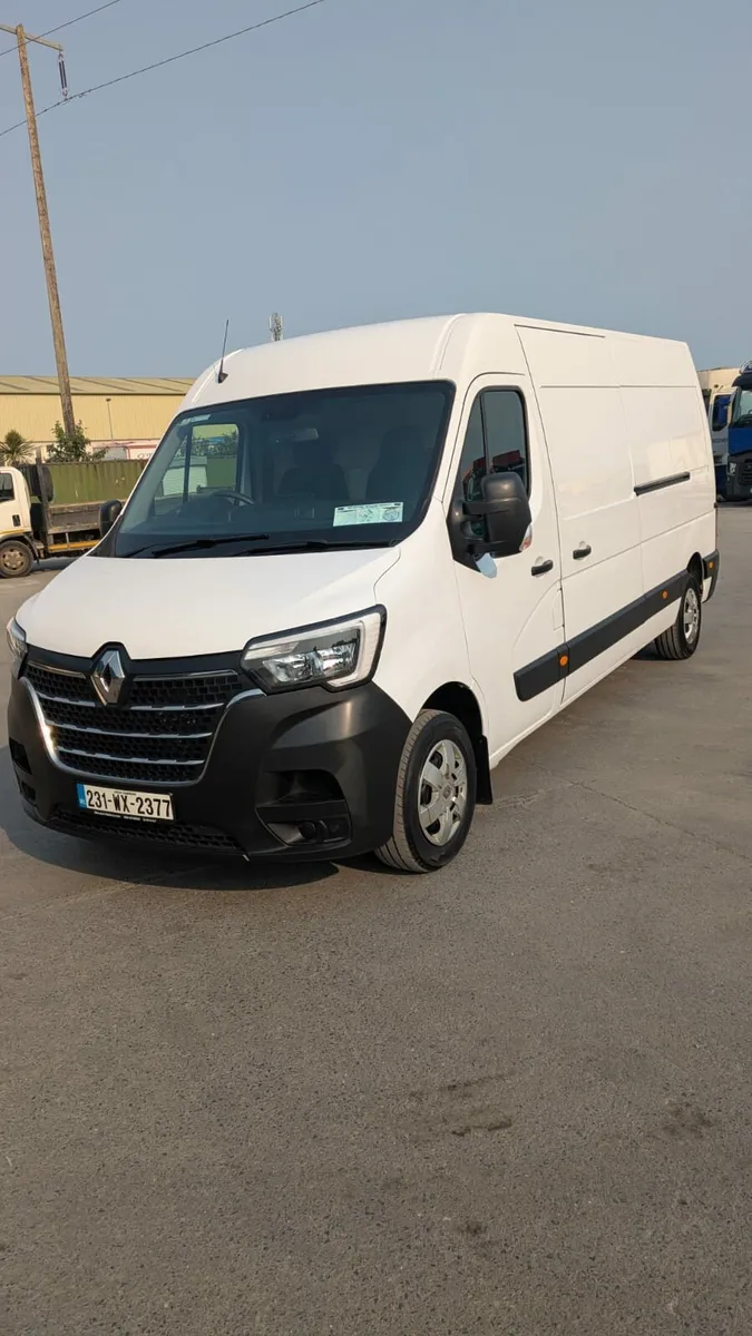 Renault Master - Image 2