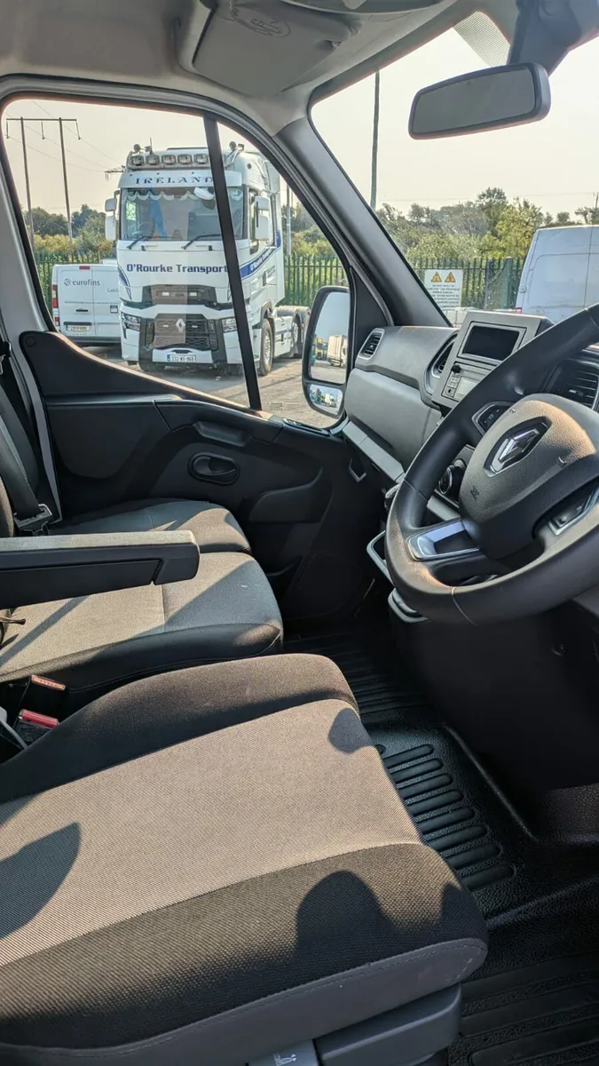 Renault Master - Image 4