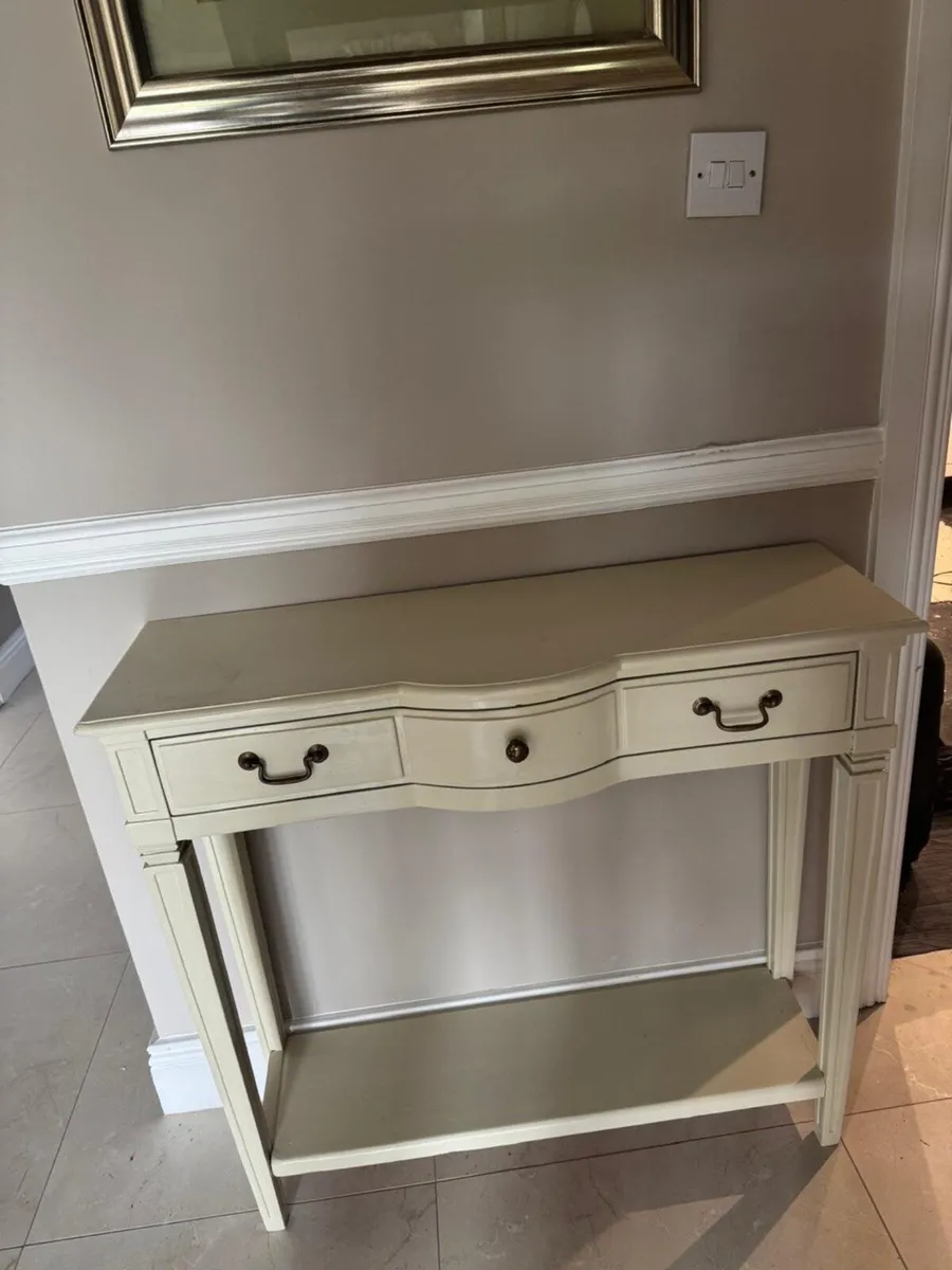 Console Table - Image 1