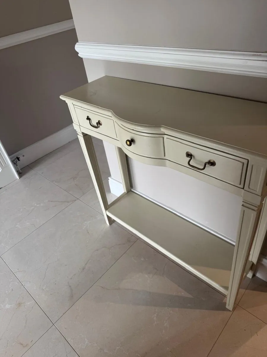 Console Table - Image 2