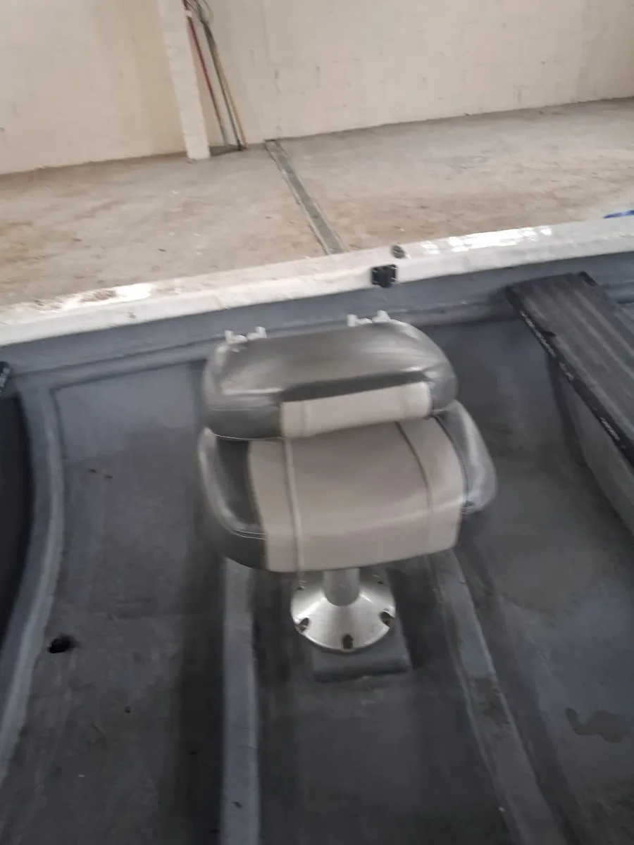 Boat - Image 4