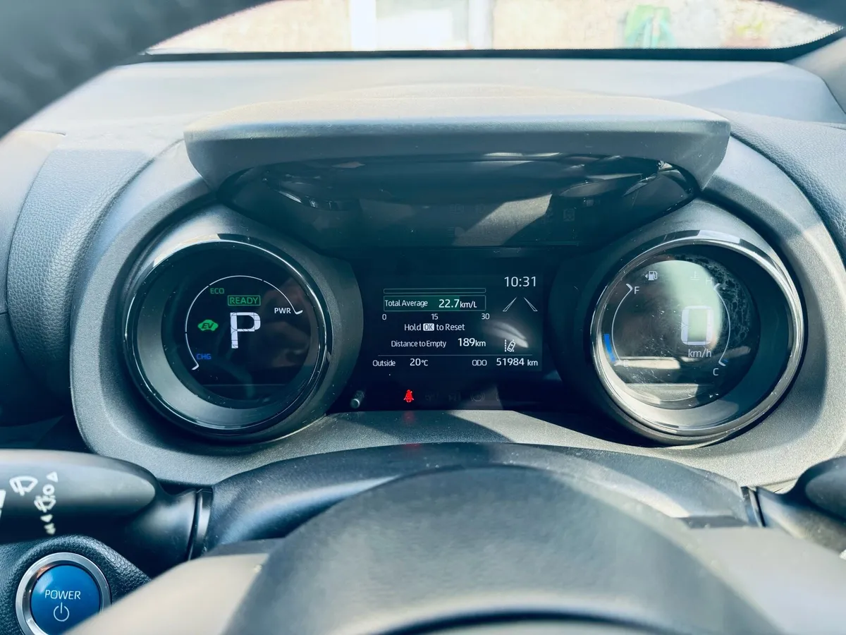 Toyota Yaris , 2020 1.5 Hybrid Top Specs - Image 2