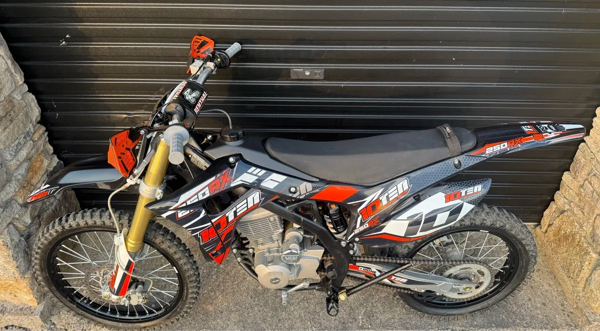 10TEN Dirt bike - Image 3
