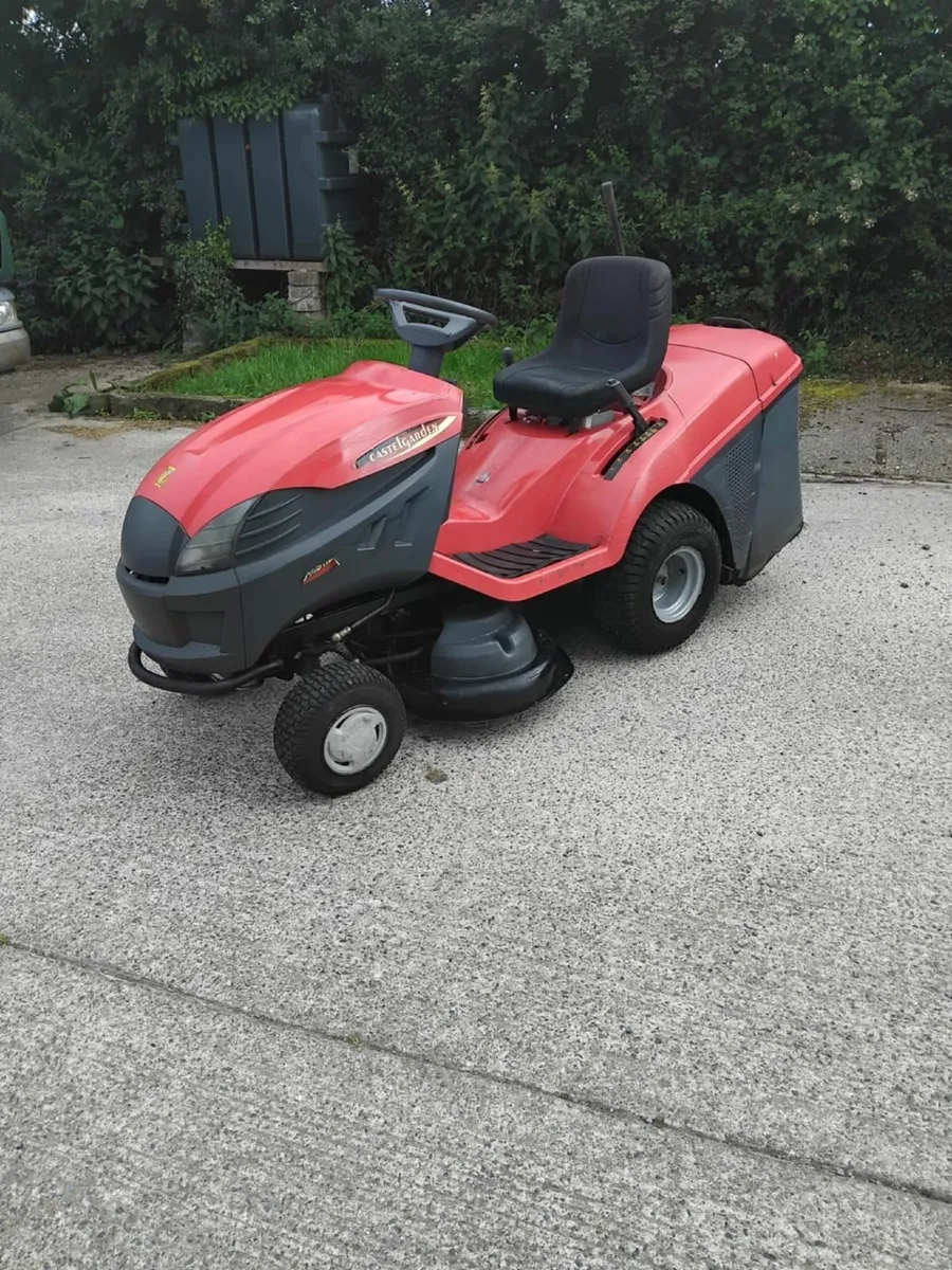 Castelgarden ride on 13.5hp hydrostatic - Image 3