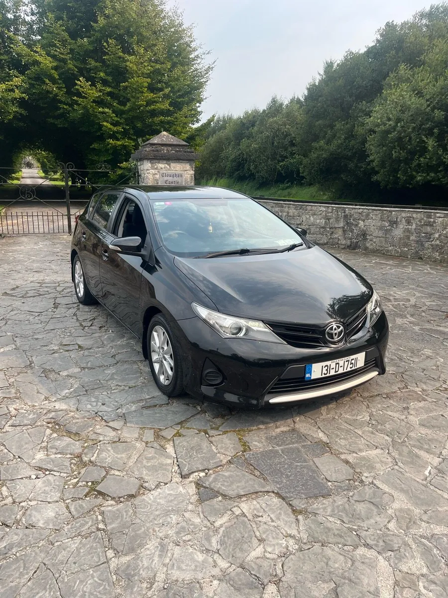 2013 Toyota auris tax and test - Image 1