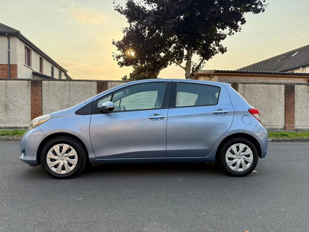 Toyota Yaris 1.0 Luna (MINT) - Image 4