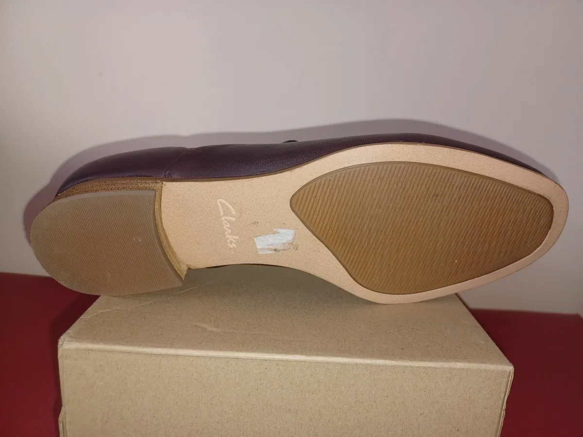 Clarks leather shoes for women - Image 4