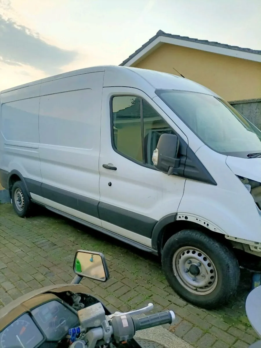 2018 ford transit - Image 1