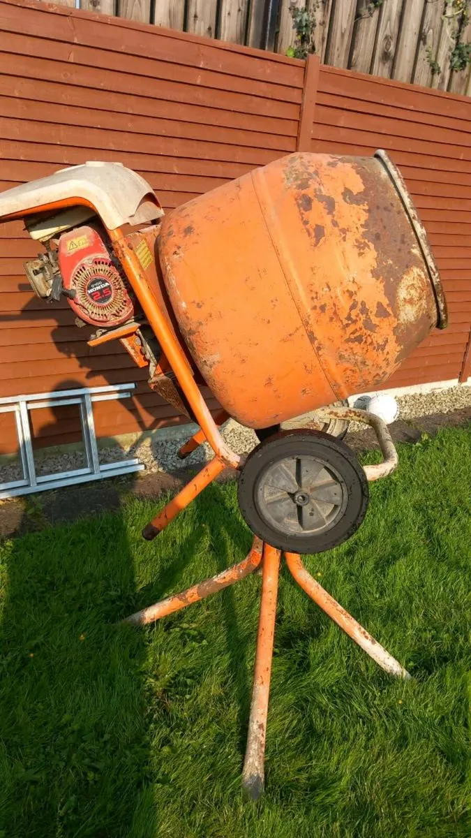 Belle cement mixer - Image 1