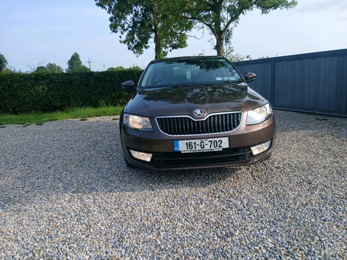 SKODA OCTAVIA 1.6TDI EXCELLENT CONDITION - Image 2