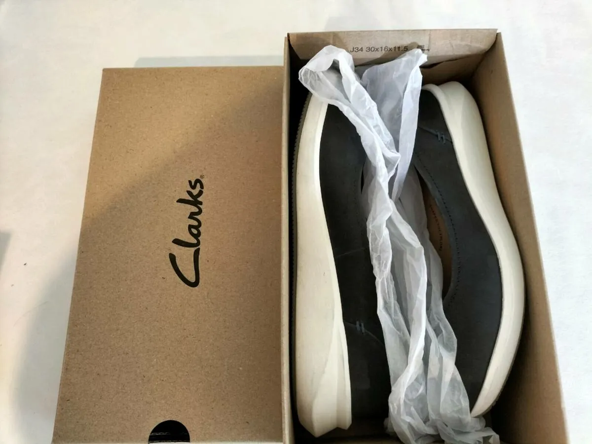 Clarke's. Size 6.  Navy Nubuck Leather. - Image 3