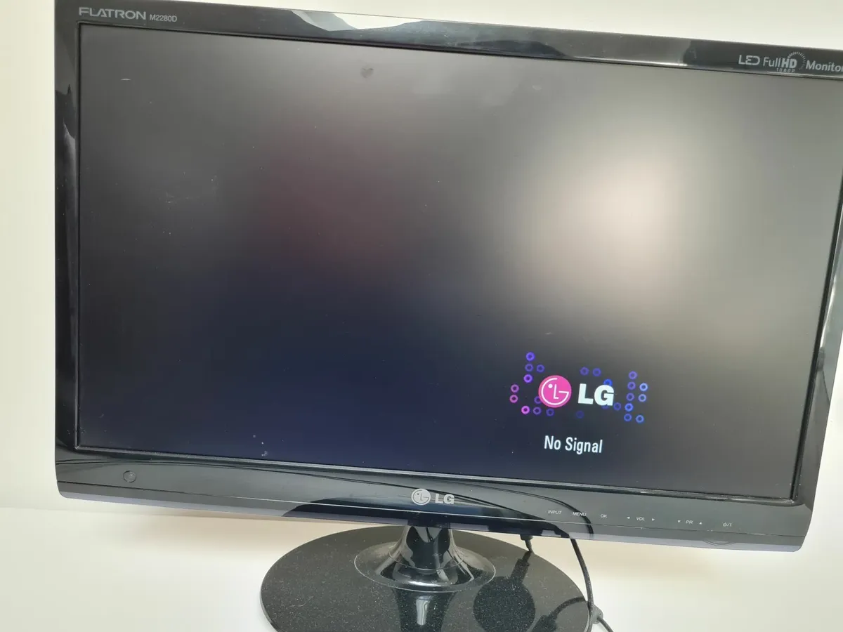 LG Screen 22" - Image 2