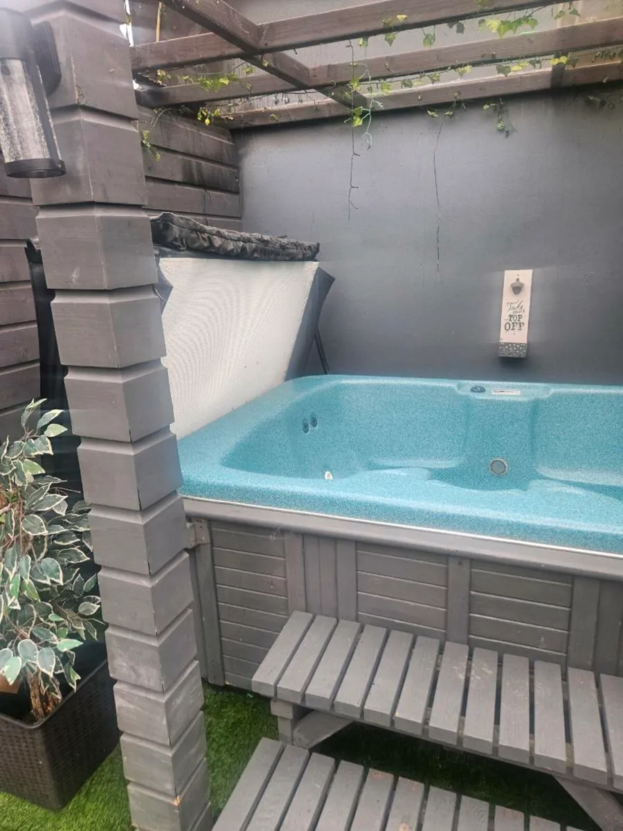 Hot tub - Image 4