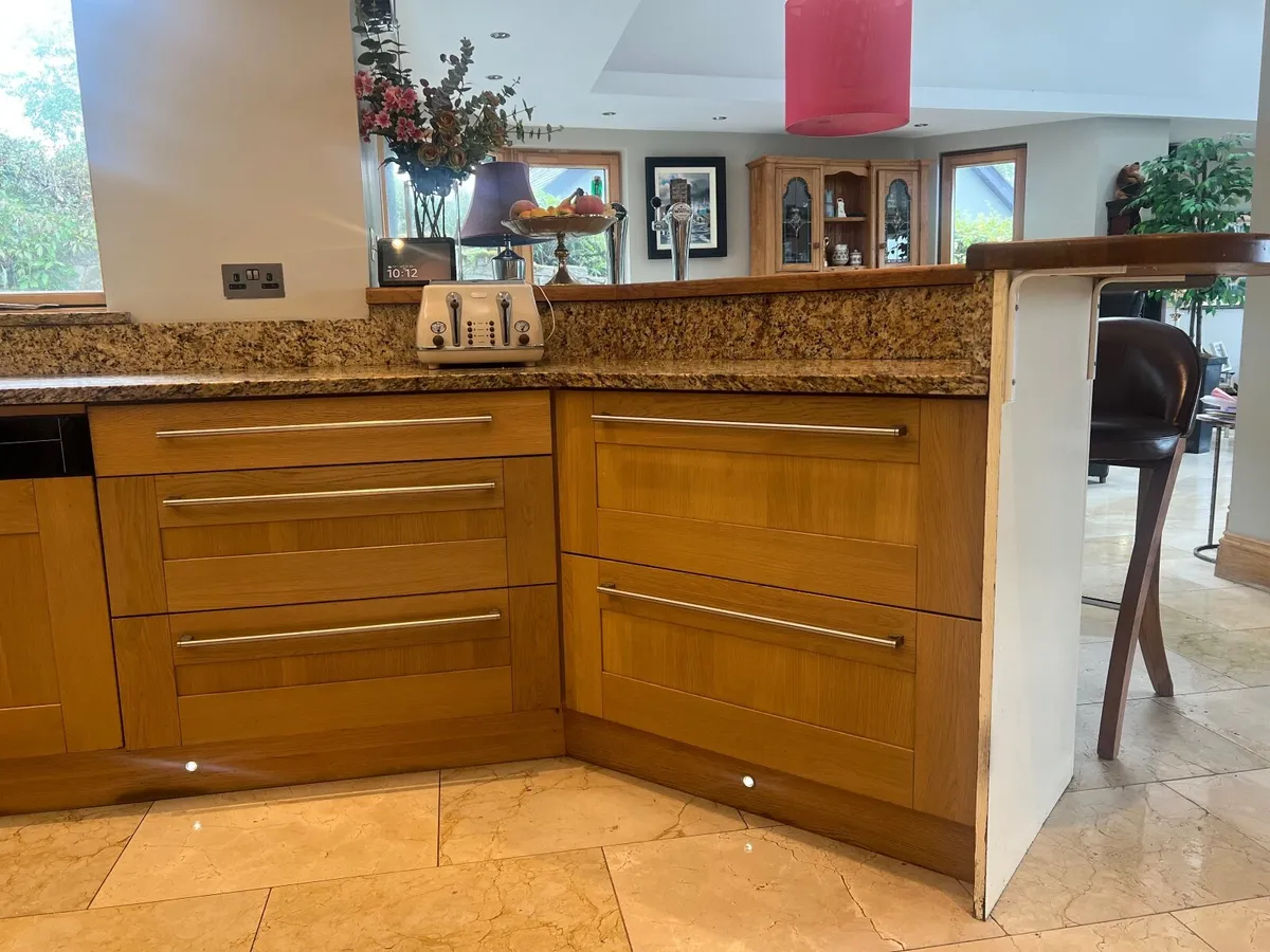 Kitchen & Dresser - Image 4