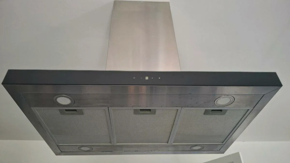 Extract hood and fan - Image 1
