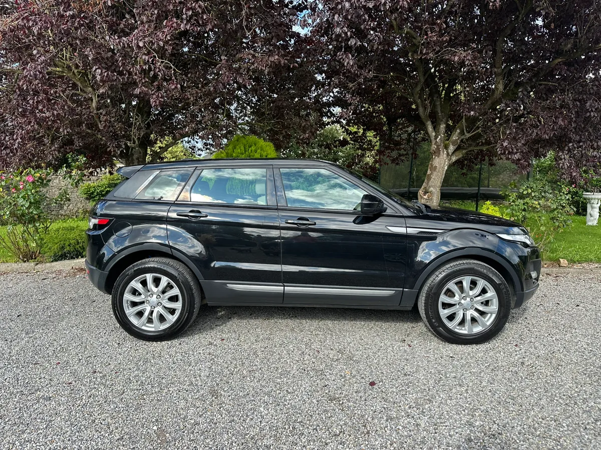 Range Rover Evoque 2 Lady Owners - Image 2