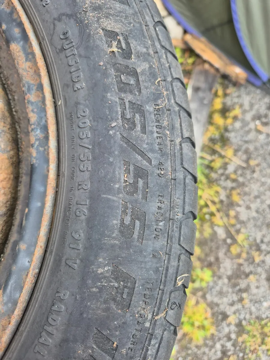 Tyres for volkswagen passet - Image 1