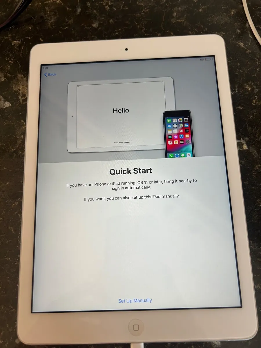 Apple iPad - Image 3